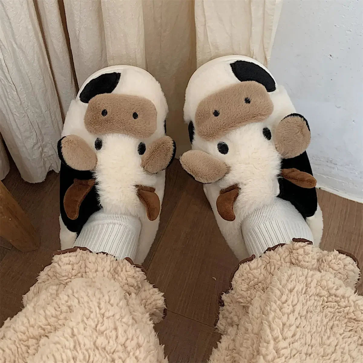 2023 New Winter Adults Cute Milk Cow Plush Slippers Women Indoor Floor Fluffy Warm Slides Men PVC Funny Non-Slip Cartoon Shoes